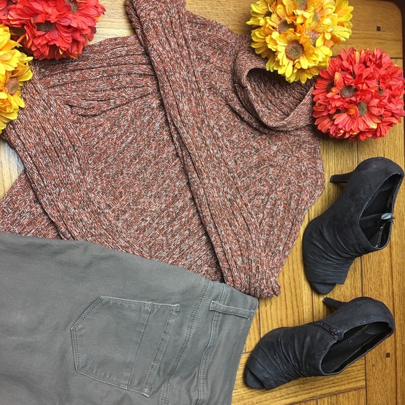 Q&A Cute Fall Sweater - Picture 6 of 6